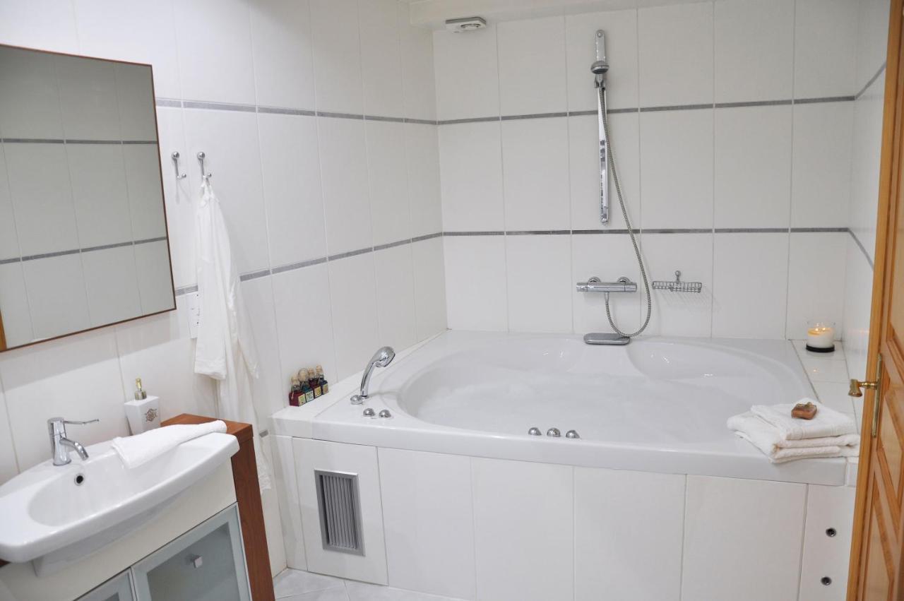 Jootiq Loft Lägenhet Vouliagméni Exteriör bild